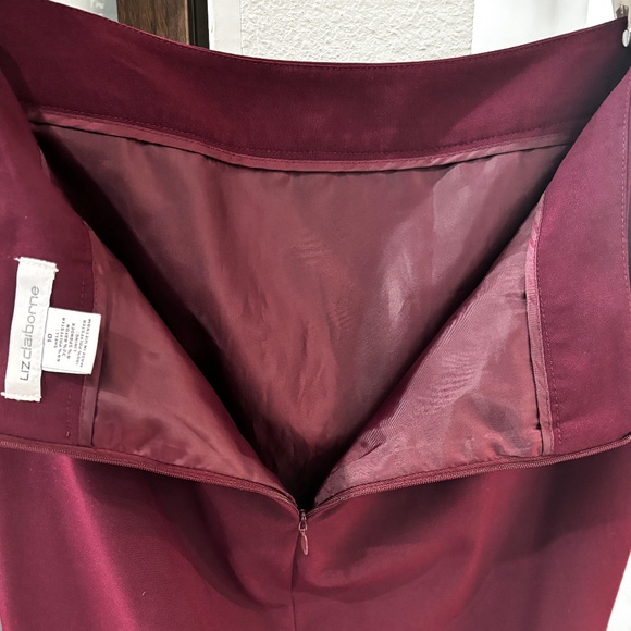 Liz Claiborne Faux Wrap Pencil Skirt - Maroon/Burgundy Size 10 - Picture 6 of 9